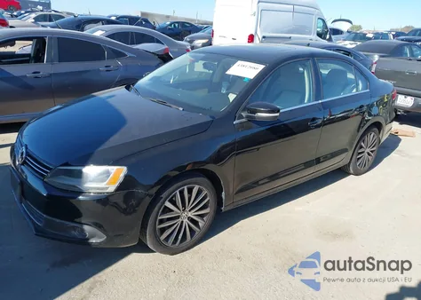 2012 Volkswagen Jetta 2.5L Sel Premium z USA, uszkodzony, nr VIN 3VWLP7AJ6CM381439